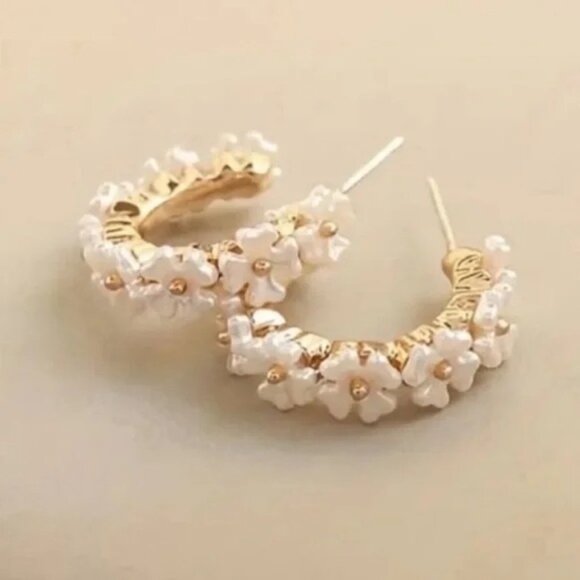Anthropologie Jewelry - NWOT Aster Floral Hoop Earrings
